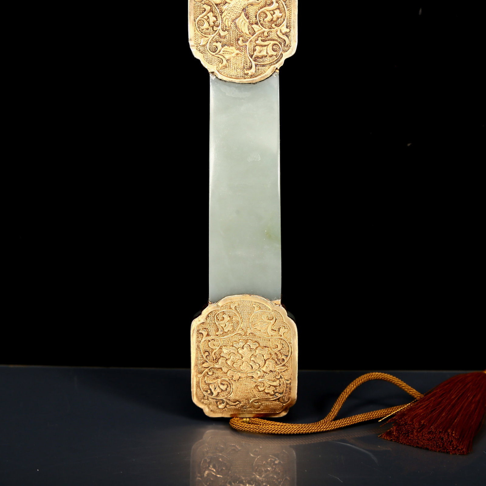 A Rare White Jade Dragon Pattern Ruyi - 8
