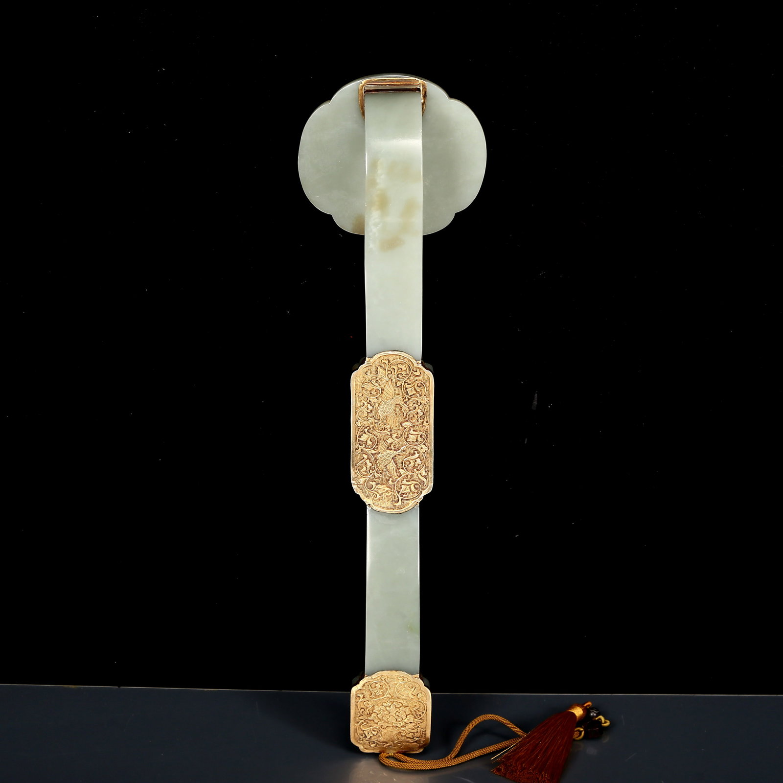 A Rare White Jade Dragon Pattern Ruyi - 5
