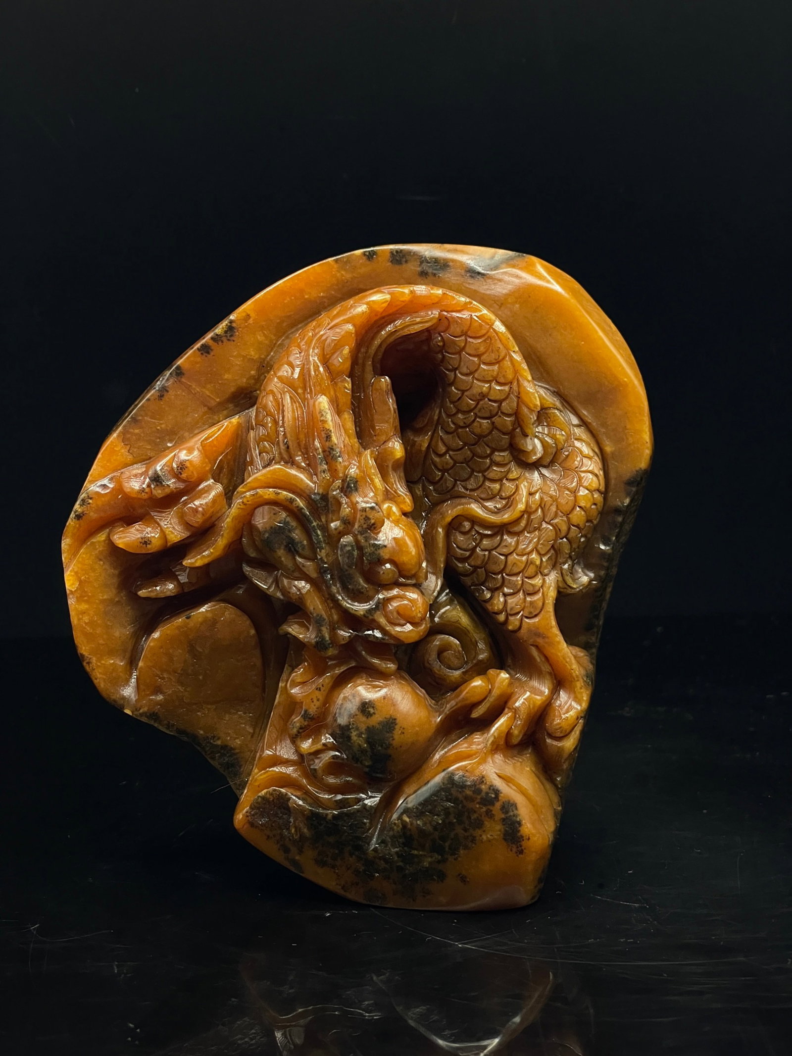 An Exquisite Shoushan Stone Dragon Pattern Seal: An Exquisite Shoushan Stone Dragon Pattern Seal,Qing Dynasty,China,With Mark,Size:4.3inx2.1inx4.7in,Weight:735g