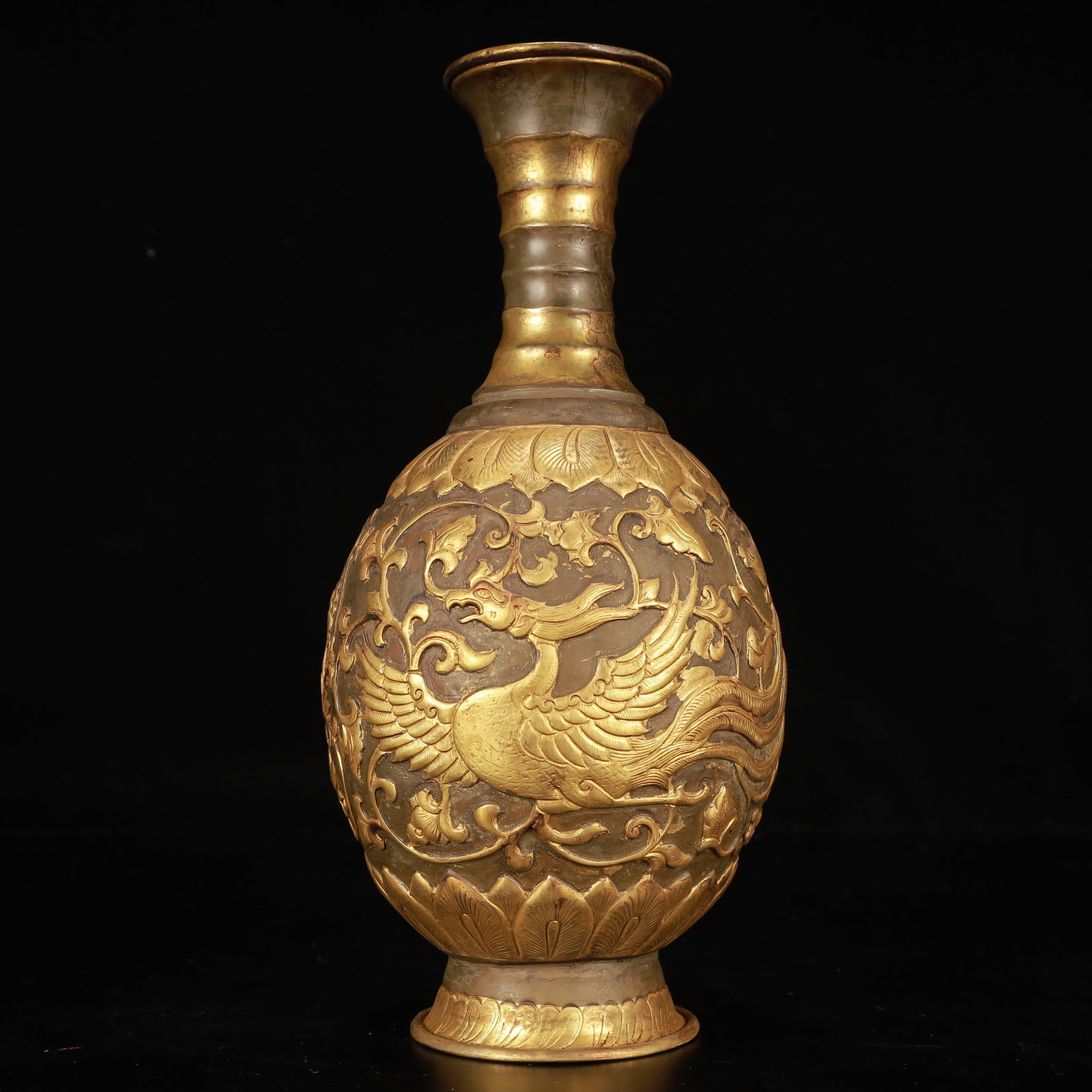 An Exquisite Gilt Bronze Dragon and Phoenix Pattern Vase: An Exquisite Gilt Bronze Dragon and Phoenix Pattern Vase,Tang Dynasty, China,Zhenguan Four-character Mark,Size:4.7inx9.1in,Weight:750g