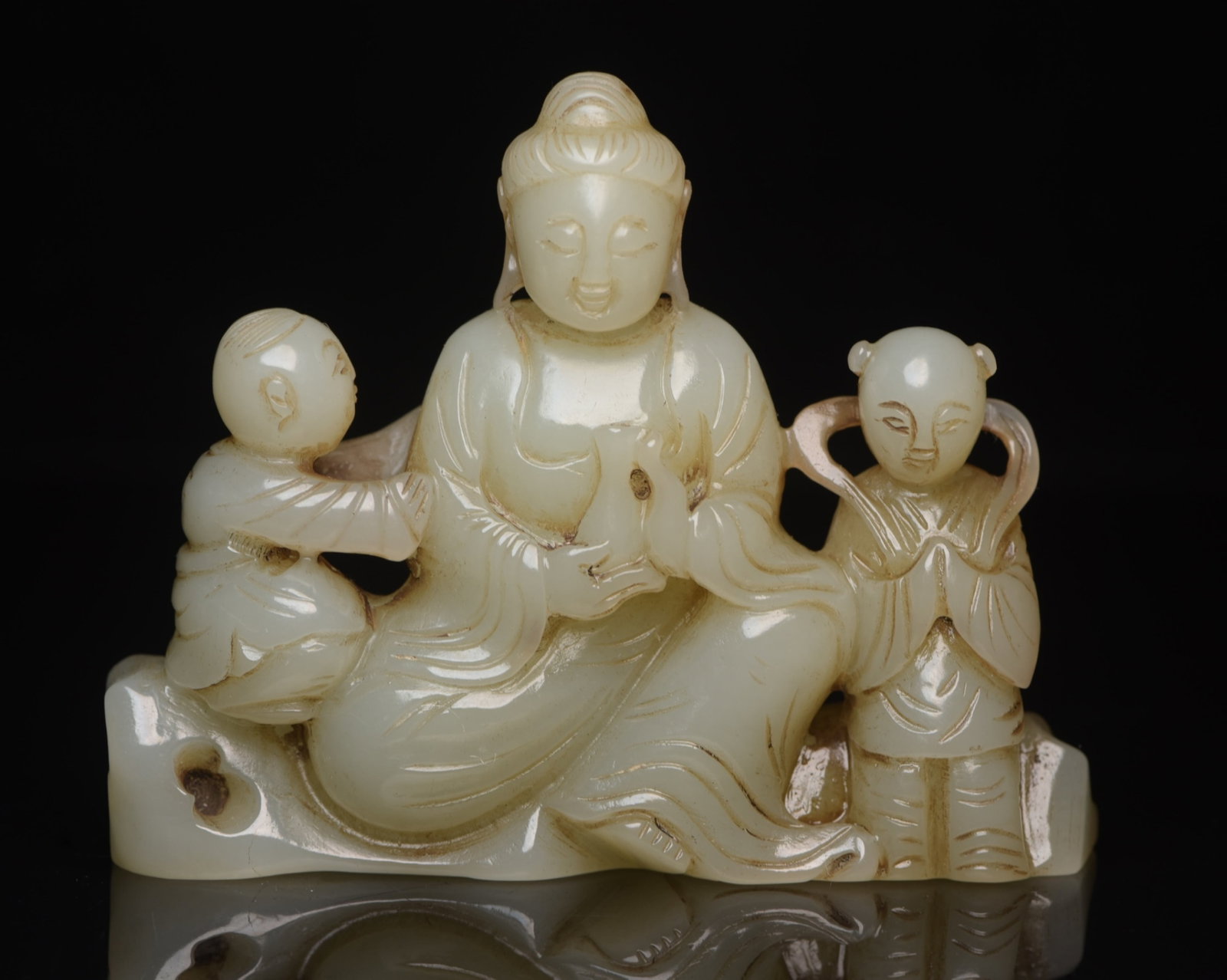 An Exquisite White Jade Statue of Avalokitesvara Ornament: An Exquisite White Jade Statue of Avalokitesvara Ornament,Qing Dynasty,China,Size:.3.3inx2.6inx0.8in,Weight:131g