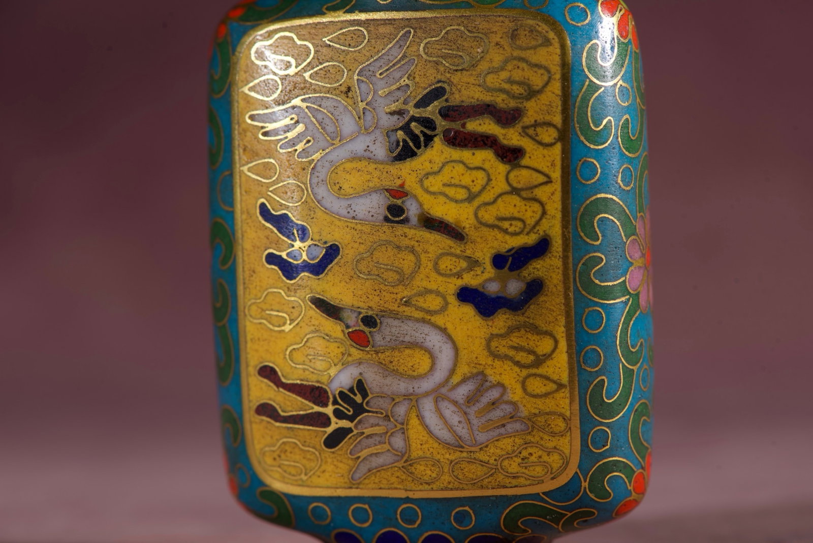 An Exquisite Cloisonne Crane Pattern Snuff Bottle - 3