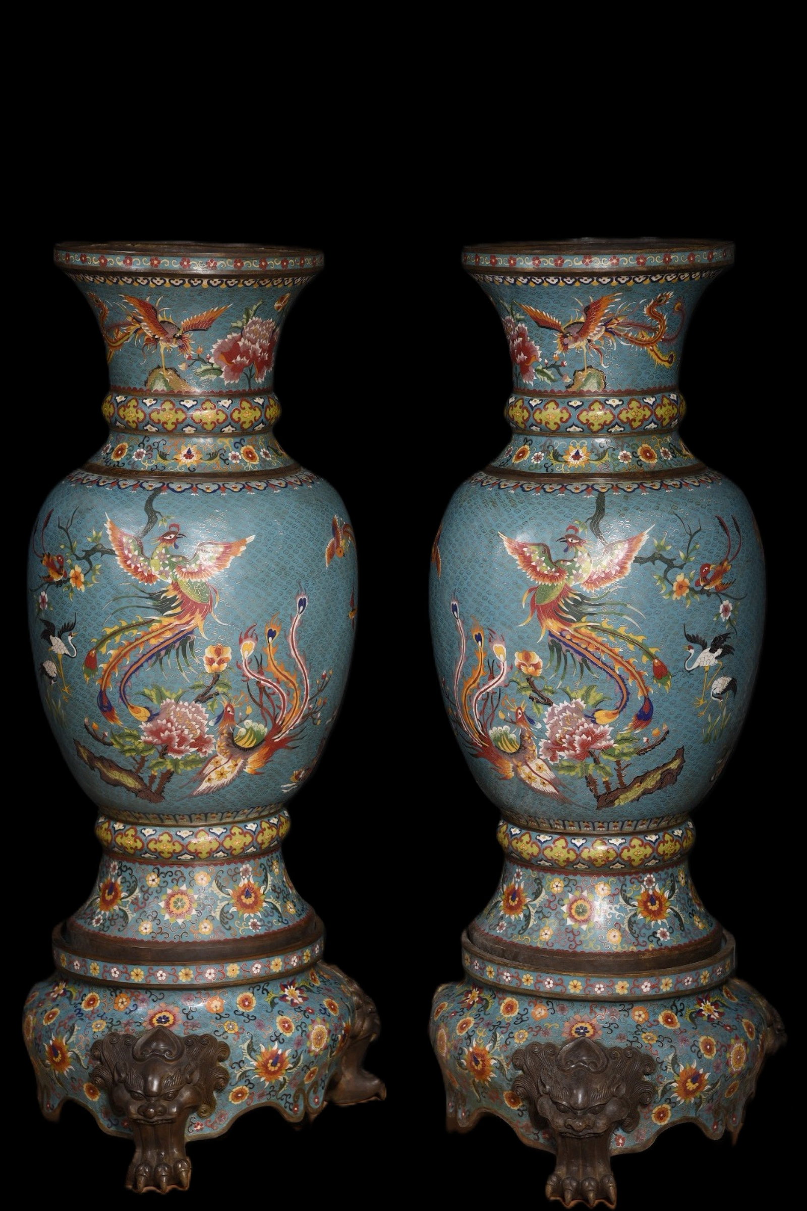 A Pair of Exquisite Cloisonne Flower and Bird Pattern Vase,with Base: A Pair of Exquisite Cloisonne Flower and Bird Pattern Vases,with Base,Qing Dynasty,China,Qianlong Four-character Mark,Size:46.9inx20.9in,Weight:79700g