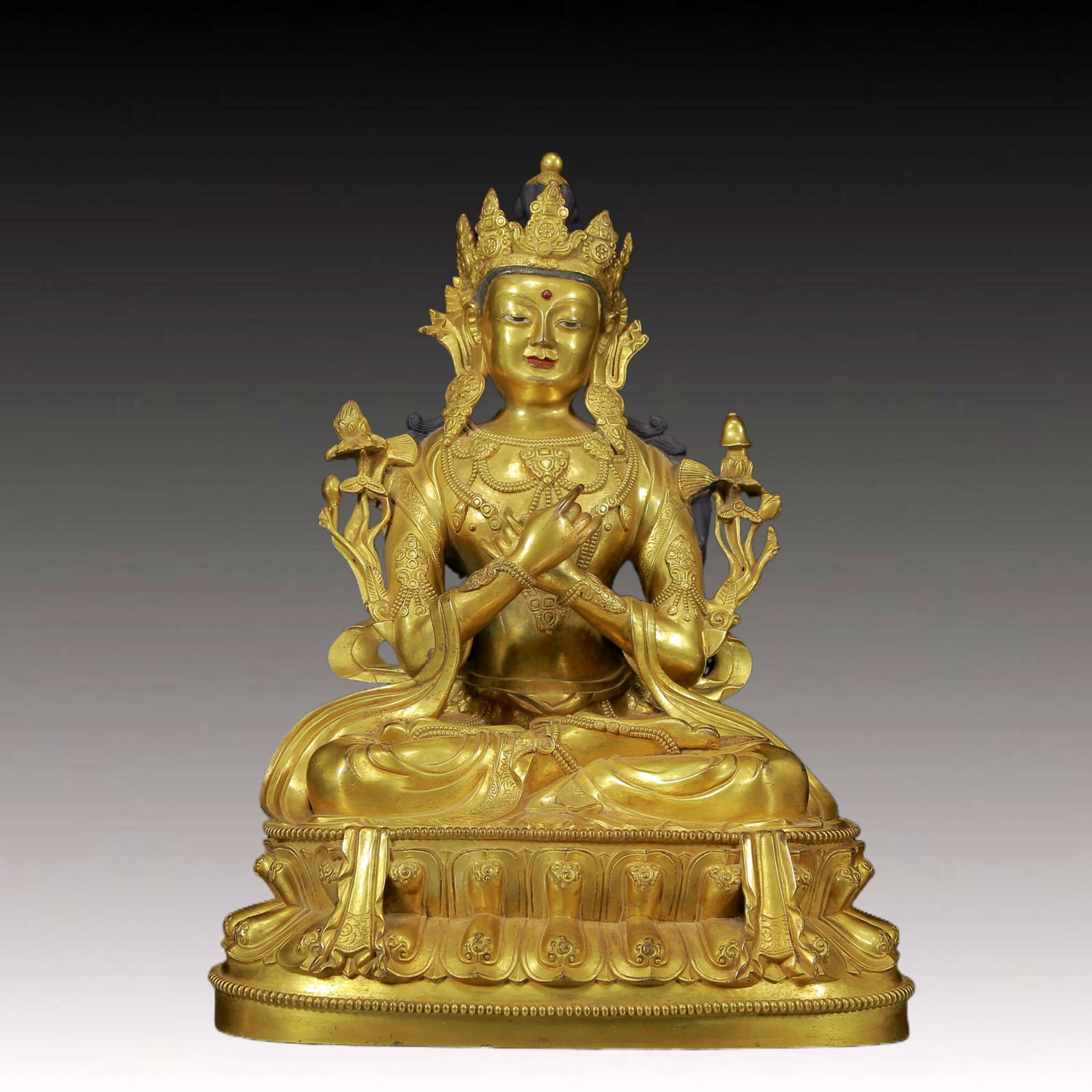 A Solemn Gilt Bronze Statue of Tara: A Solemn Gilt Bronze Statue of Tara,Ming Dynasty, China,Size: 10.2inx8.7inx13.8in,Weight:10490g 铜鎏金度母像，明代