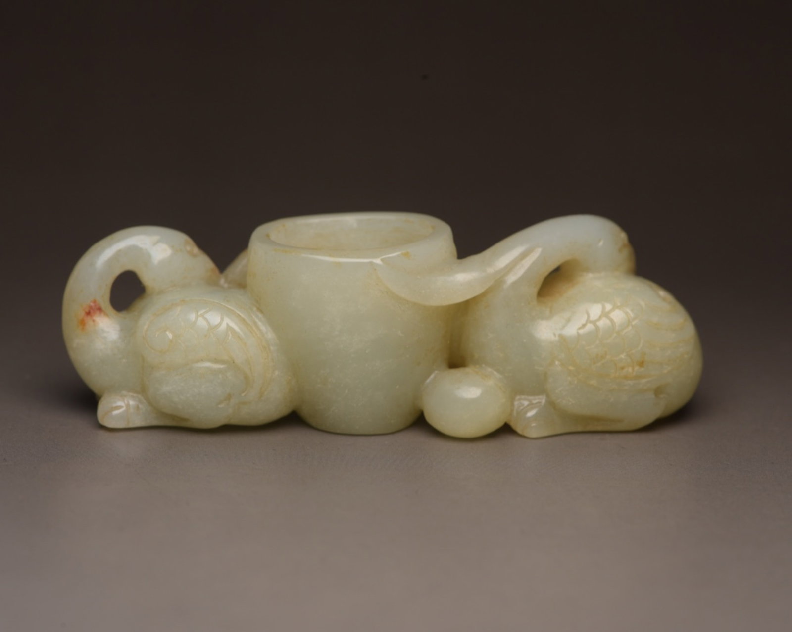 An Exquisite White Jade Beast Cup - 2