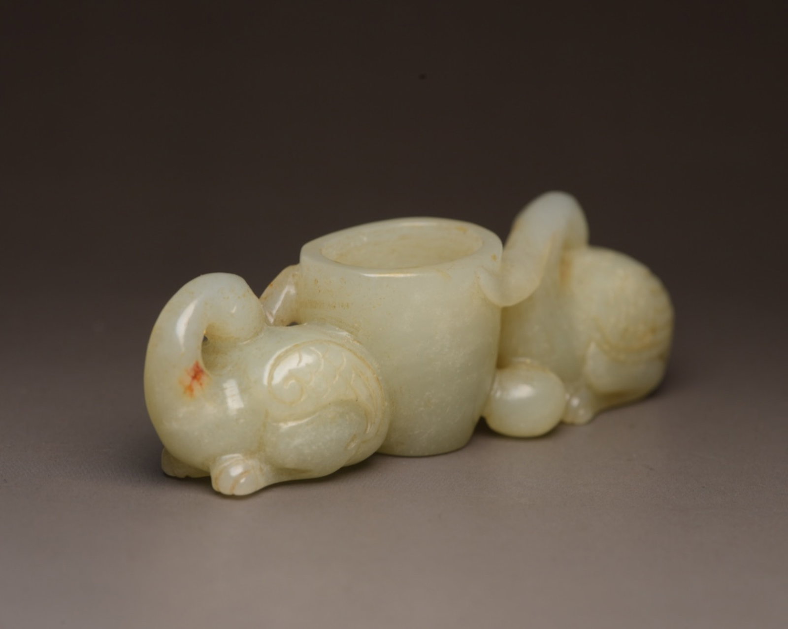 An Exquisite White Jade Beast Cup - 3
