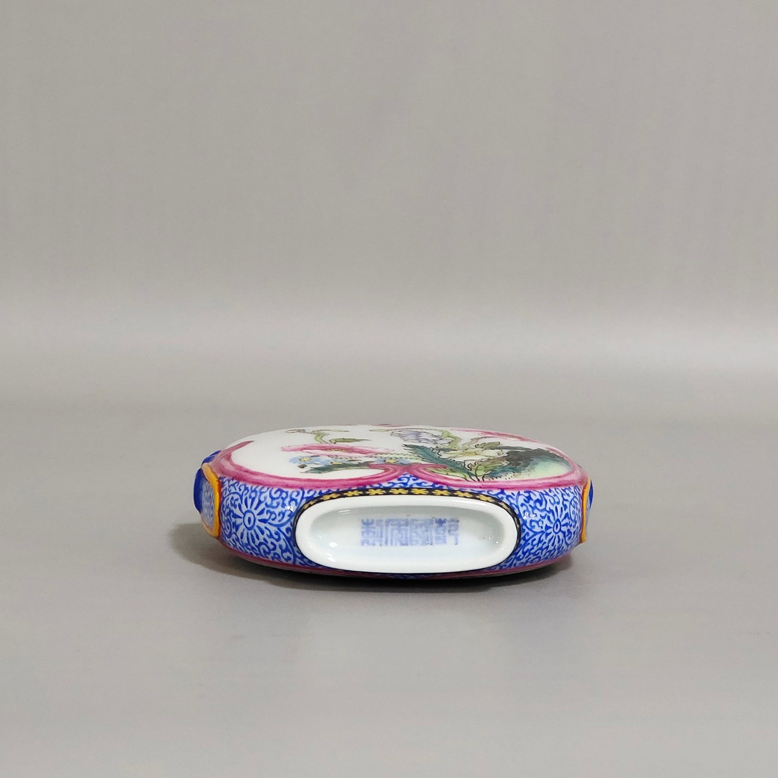 An Exquisite Enamel Flower Pattern Snuff Bottle - 8