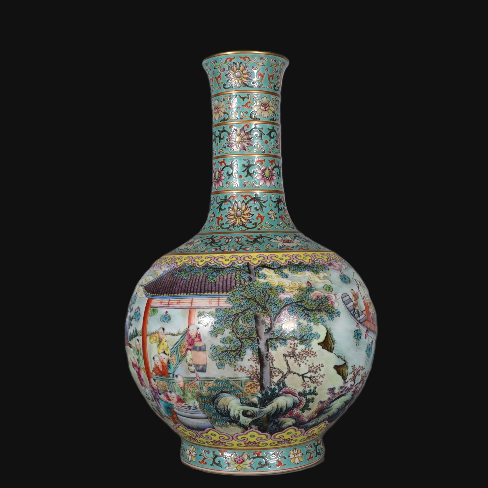 An Exquisite Green Ground Famille-Rose Character and Story Pattern Vase: An Exquisite Green Ground Famille-Rose Character and Story Pattern Vase,Qing Dynasty,China,Qianlong Six-character Mark,Size:9.1inx7.9in 绿地粉彩人物故事