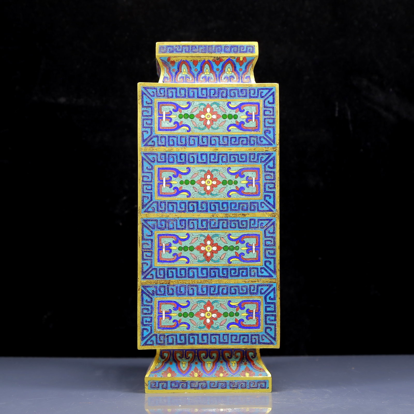A Rare Cloisonne Flower Pattern Vase - 5