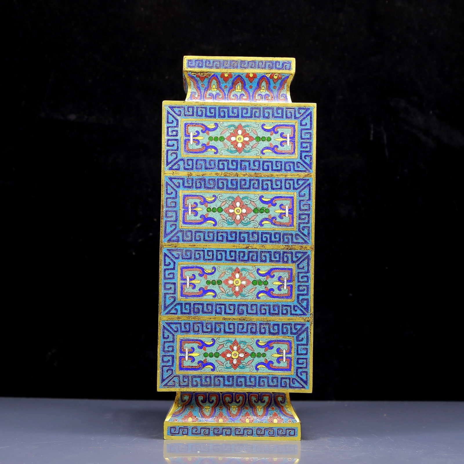 A Rare Cloisonne Flower Pattern Vase - 6