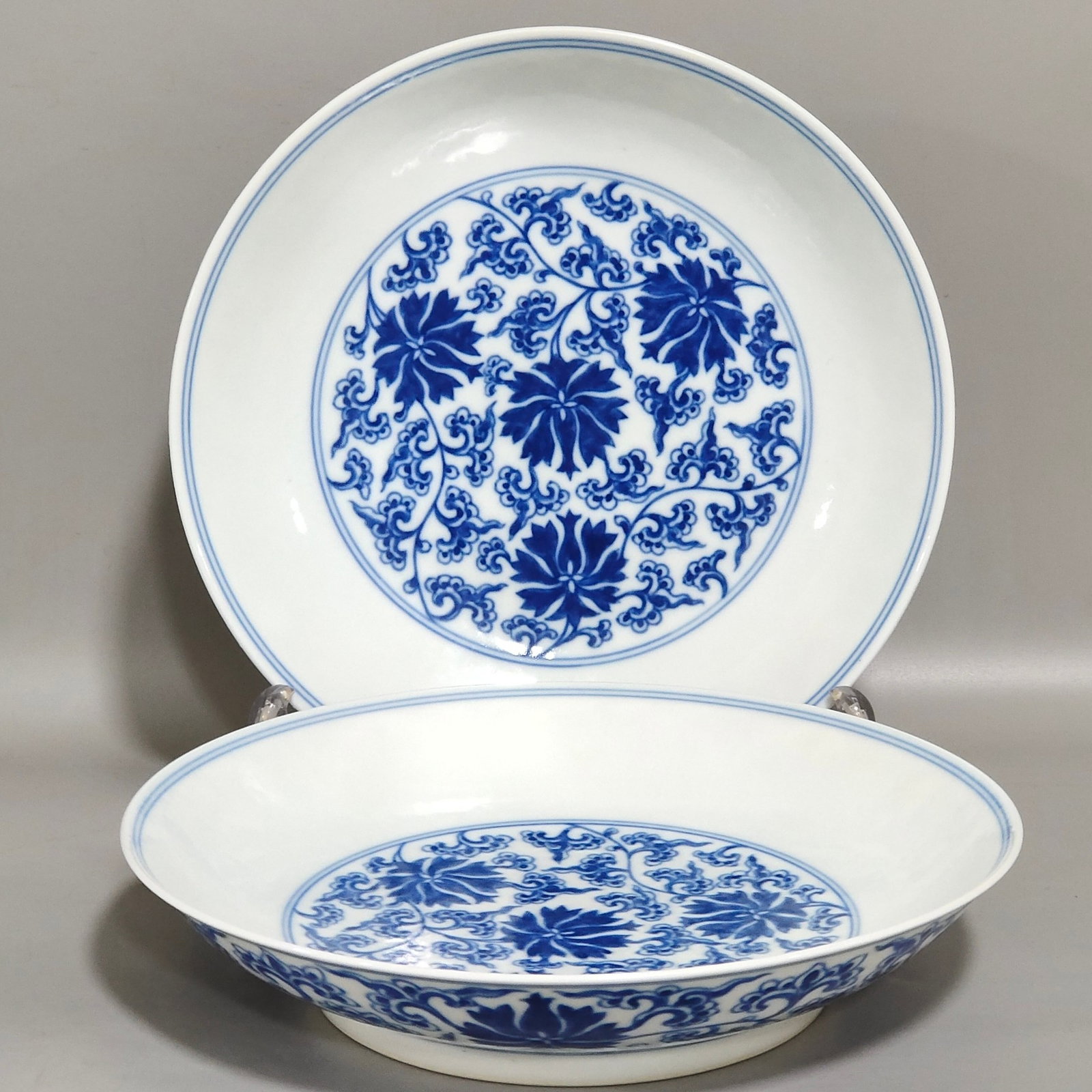 A Pair of Exquisite Blue and White Lotus Pattern Plates: A Pair of Exquisite Blue and White Lotus Pattern Plates,Qing Dynasty,China,Daoguang Six-character Mark,Size:1.6inx7.7in