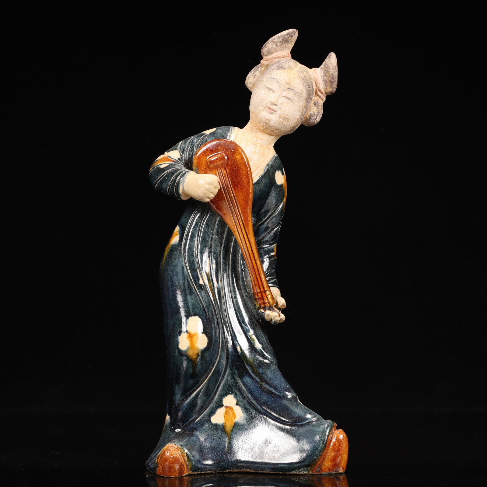 A Rare Tang Tri-Color Glazed Pottery Dancing Figurines: A Rare Tang Tri-Color Glazed Pottery Dancing Figurines,Tang Dynasty, China,Chinese Tang Tri-colored Pottery, or Tang Sancai, flourished during the Tang Dynasty (618–907 AD). It's renowned for it
