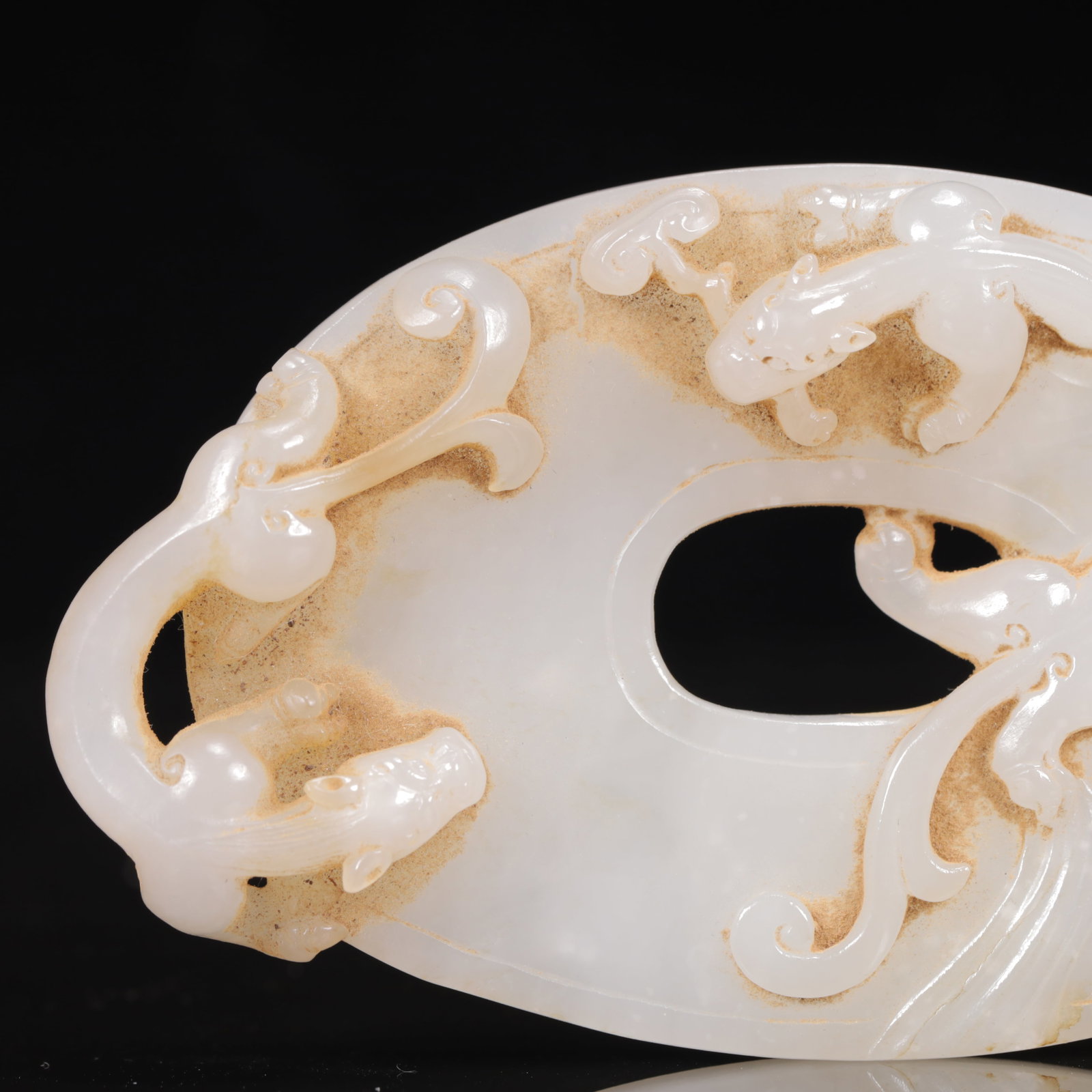 An Exquisite White Jade Chi-Dragon Pattern Pendant - 2