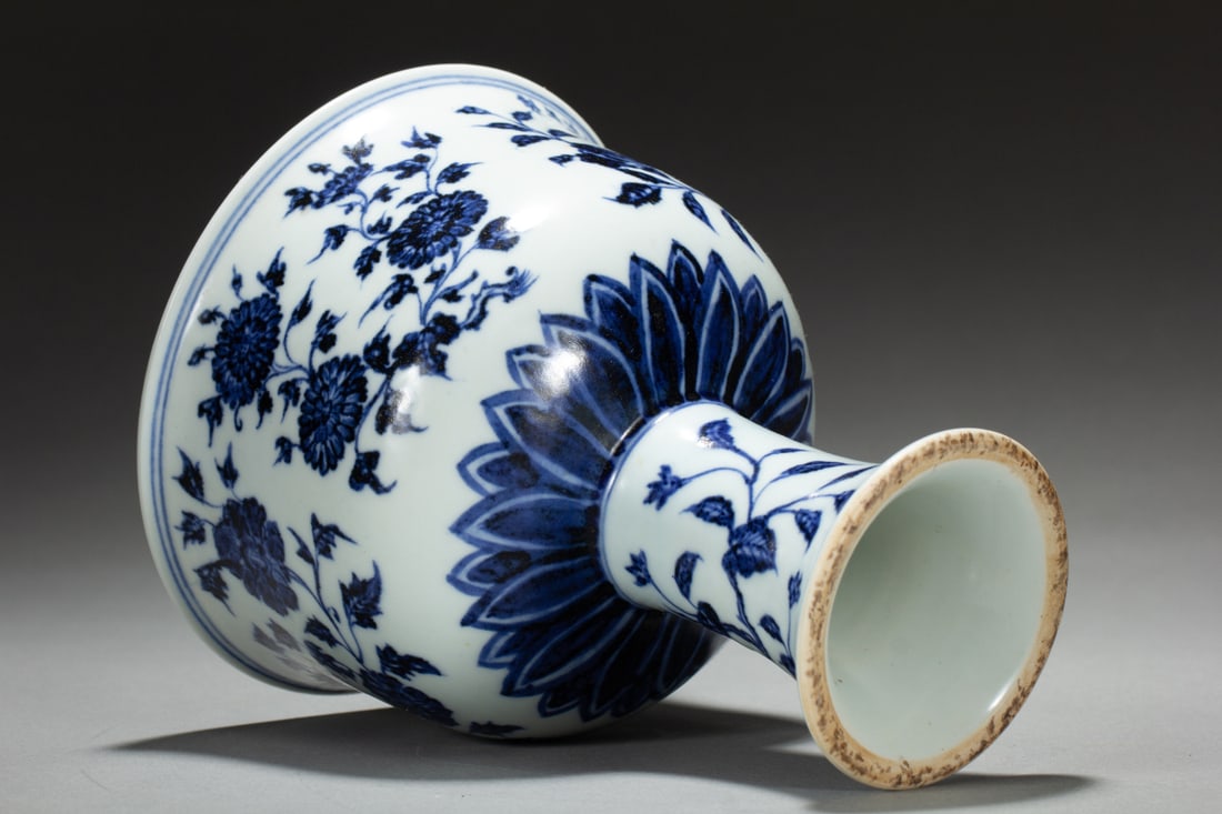 An Exquisite Blue and White Flower Pattern Cup - 6