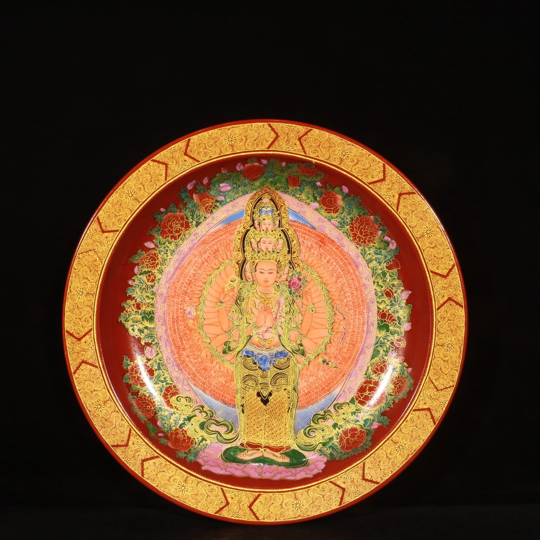 An Exquisite Enamel Painted Gold Statue of Thousand-hand Guanyin Plate (1 of 9)