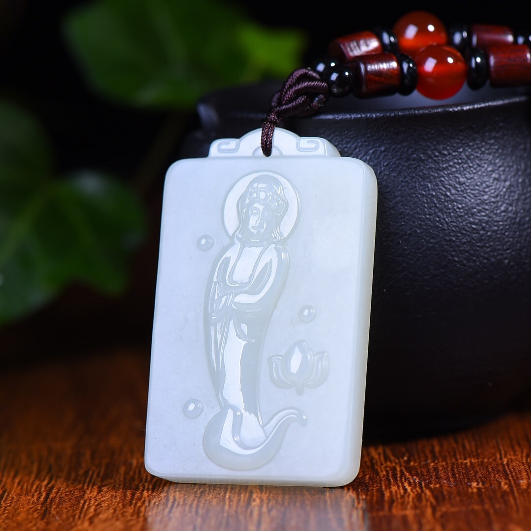 An Exquisite White Jade Sakyamuni Pattern Pendant - 2