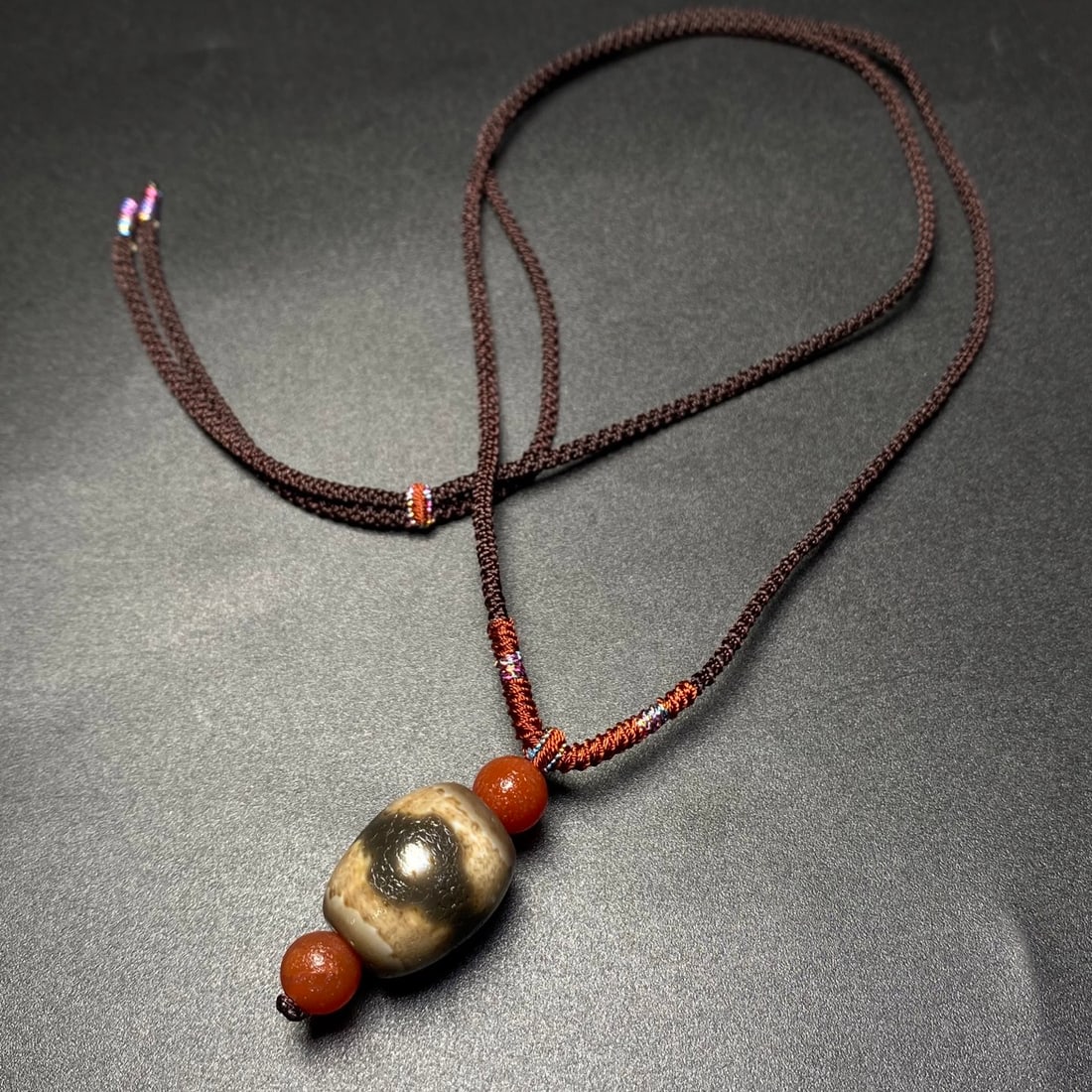 A Precious Dzi Bead Necklace - 3