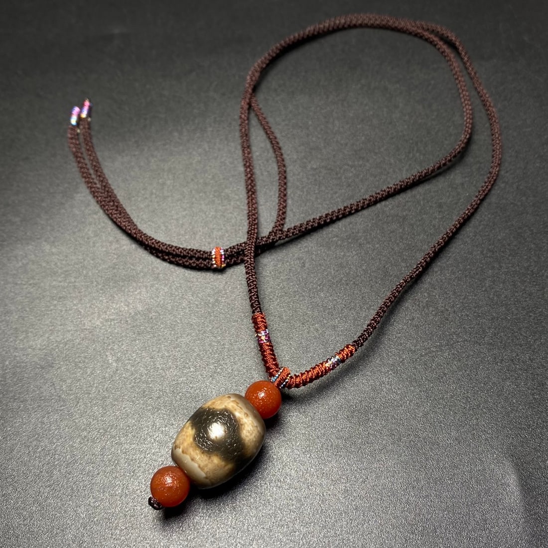 A Precious Dzi Bead Necklace - 4
