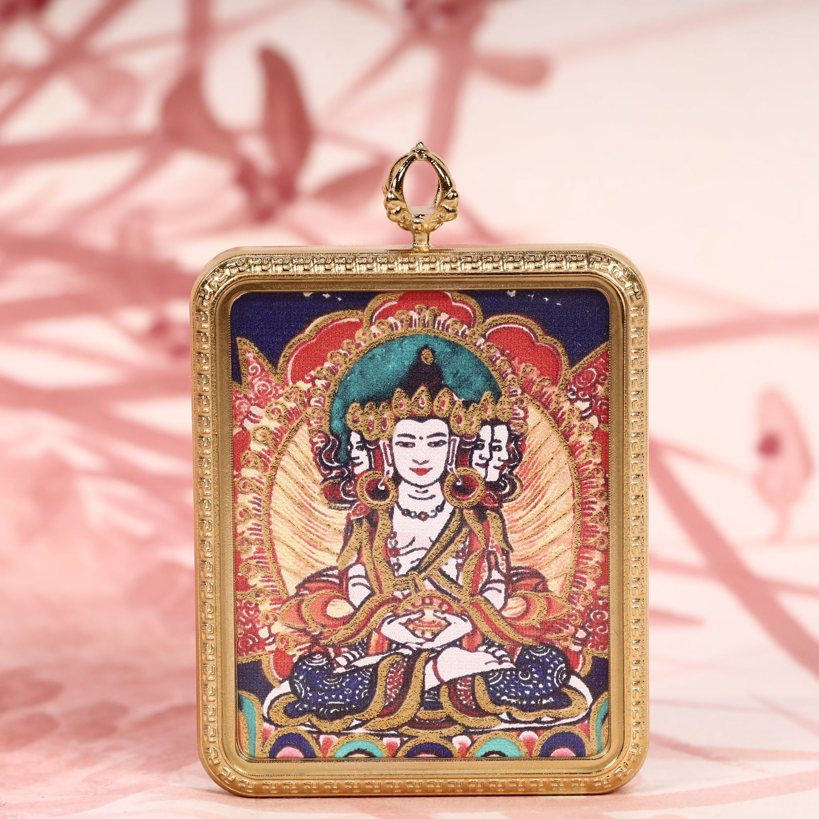 An Exquisite Painted Color Statue of Mah?vairocana Tangka: An Exquisite Painted Color Statue of Mahāvairocana Tangka,Size:2inx2.8in 彩绘大日如来像唐卡