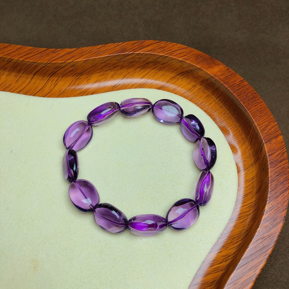 An Exquisite Crystal Bracelet: An Exquisite Crystal Bracelet,Size:0.6inx0.5inx0.3in,Weight:29.6g 水晶手串