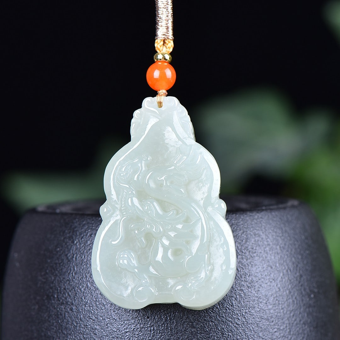 An Exquisite White Jade Dragon Pattern Pendant: An Exquisite White Jade Dragon Pattern Pendant,Size:1.2inx1.7in 白玉龙纹挂件