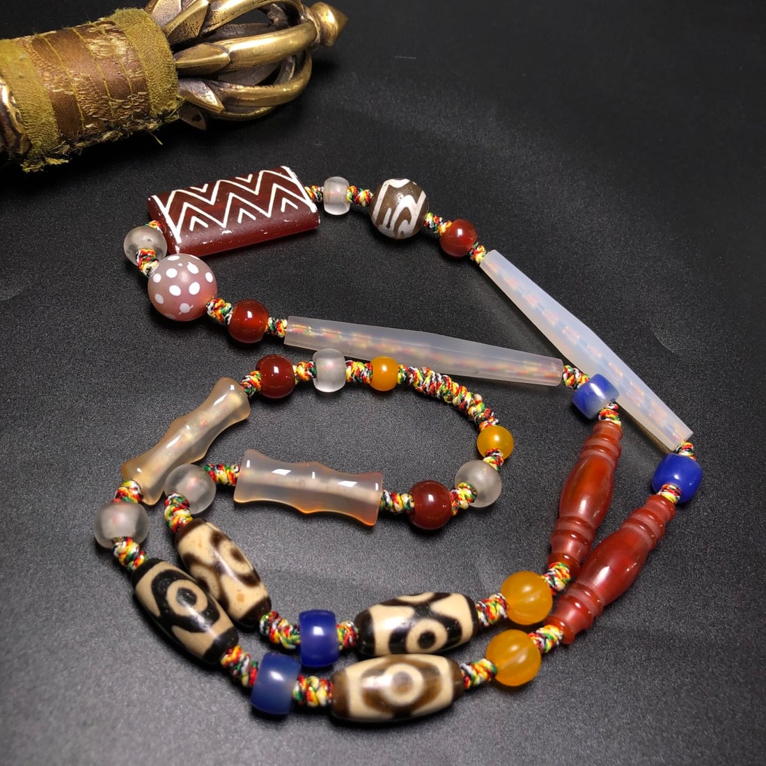 A Precious Dzi Bead Necklace - 2