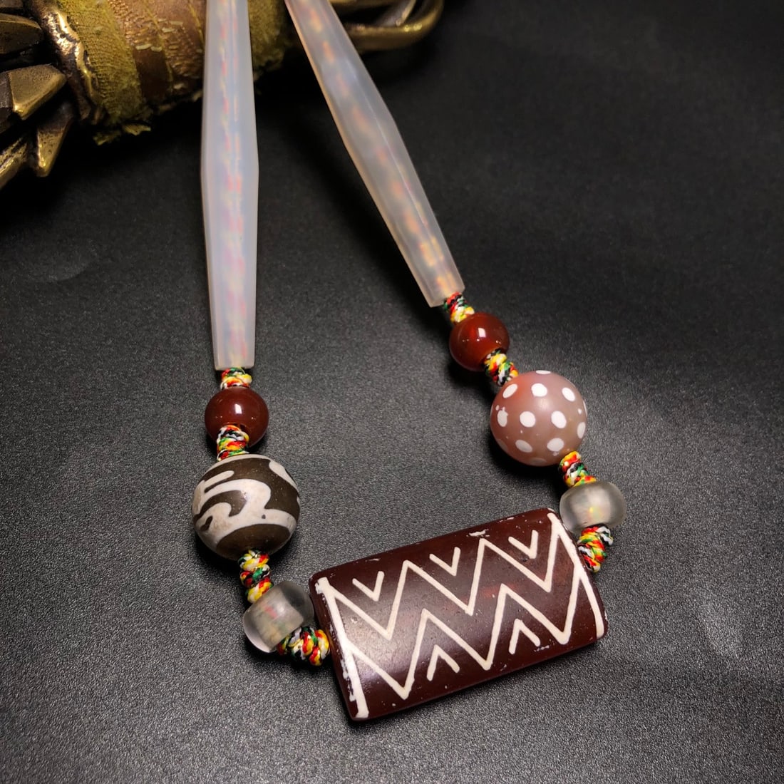 A Precious Dzi Bead Necklace - 8