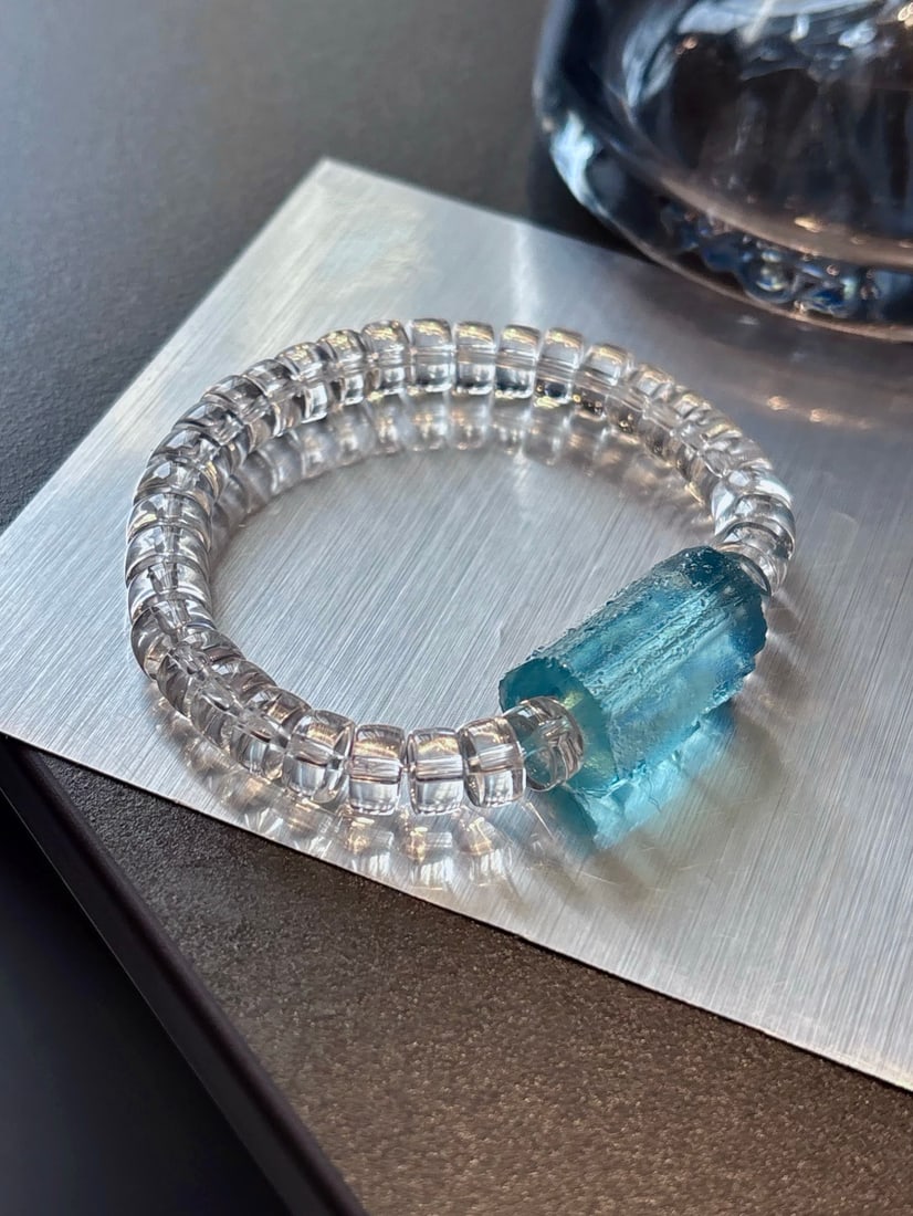An Exquisite Aquamarine Bracelets: An Exquisite Aquamarine Bracelets,Size:0.9inx0.6inx0.3in,Weight:26.2g 海蓝宝手链