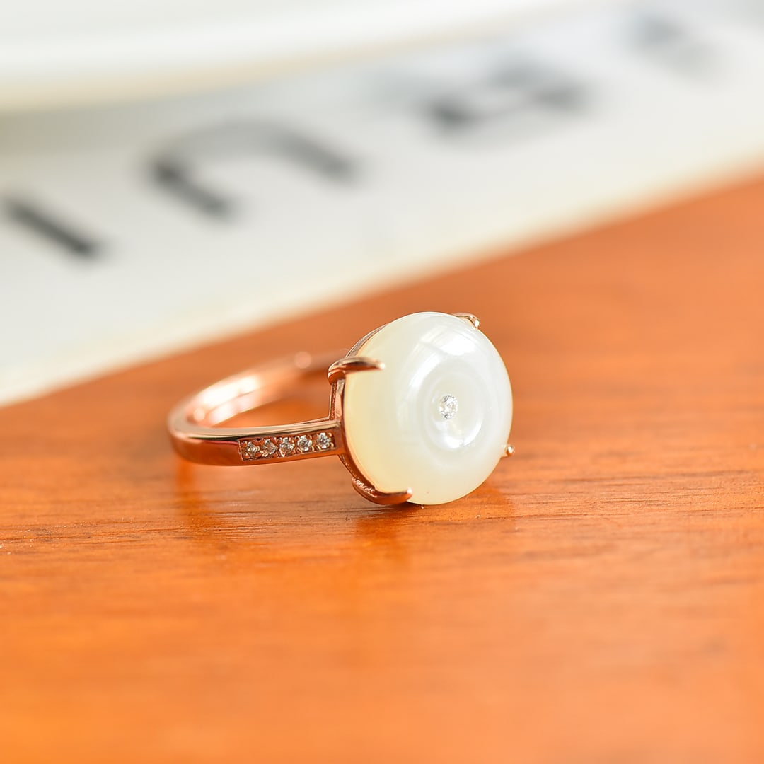 An Exquisite Sterling Silver-Gold Plated Inlaid White Jade Ring , Inlaid Diamond: An Exquisite Sterling Silver-Gold Plated Inlaid White Jade Ring , Inlaid Diamond , Size :0.5inx0.5in 纯银镀金镶白玉戒指,嵌钻石,&