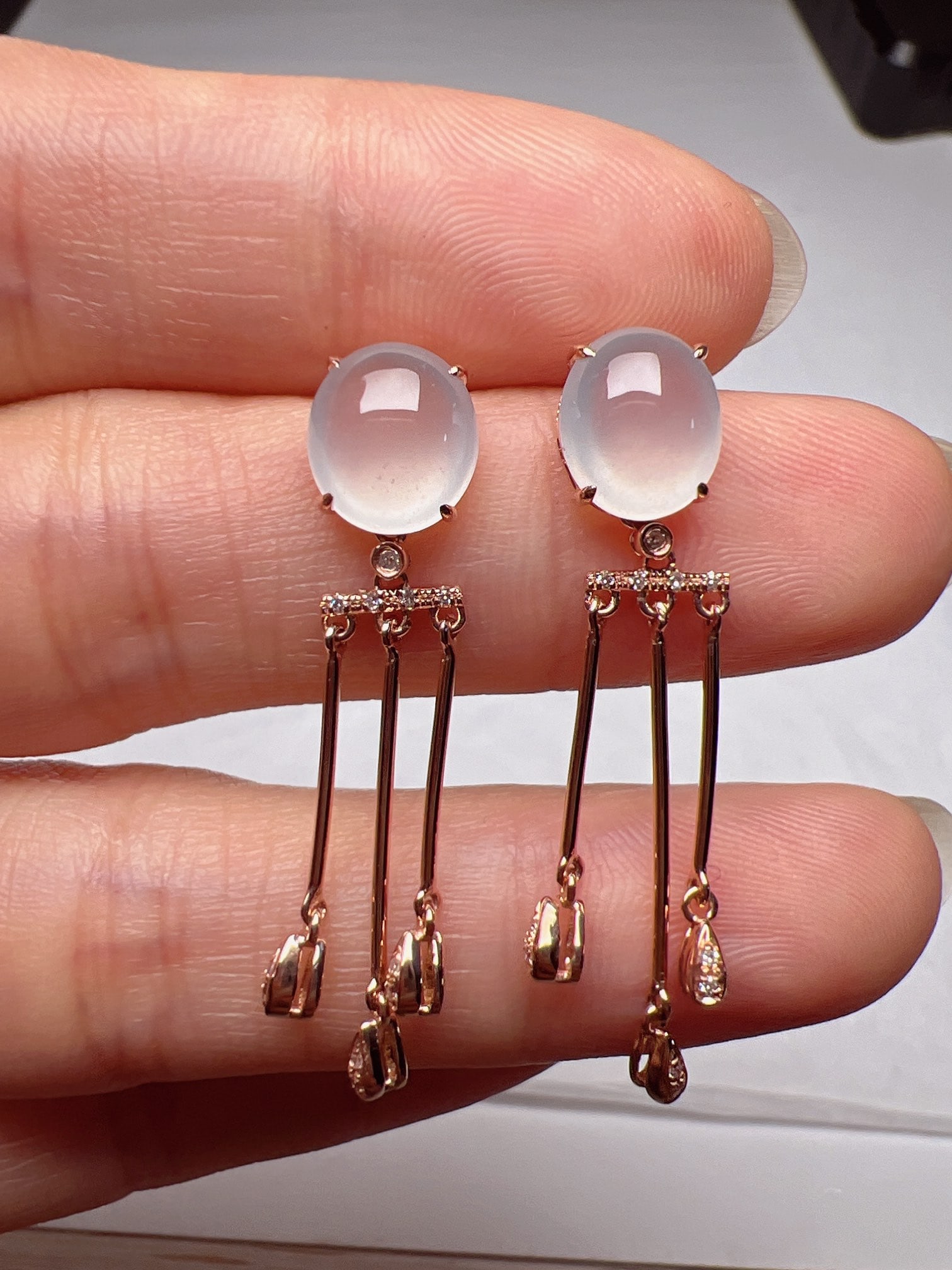 A Pair of Exquisite 18k Gold Diamond Inlaid Jadeite Earrings: A Pair of Exquisite 18k Gold Diamond Inlaid Jadeite Earrings,Size(Loose Stone):0.3inx0.3in 一对18k金钻镶嵌翡翠耳环