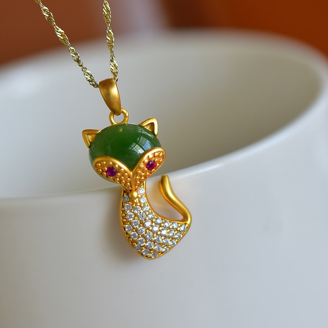 An Exquisite Sterling Silver-Gold Plated Inlaid Jasper Necklace,Inlaid Diamond: An Exquisite Sterling Silver-Gold Plated Inlaid Jasper Necklace,Inlaid Diamond,Size:0.4inx0.5in 纯银镀金镶碧玉项链,嵌钻石