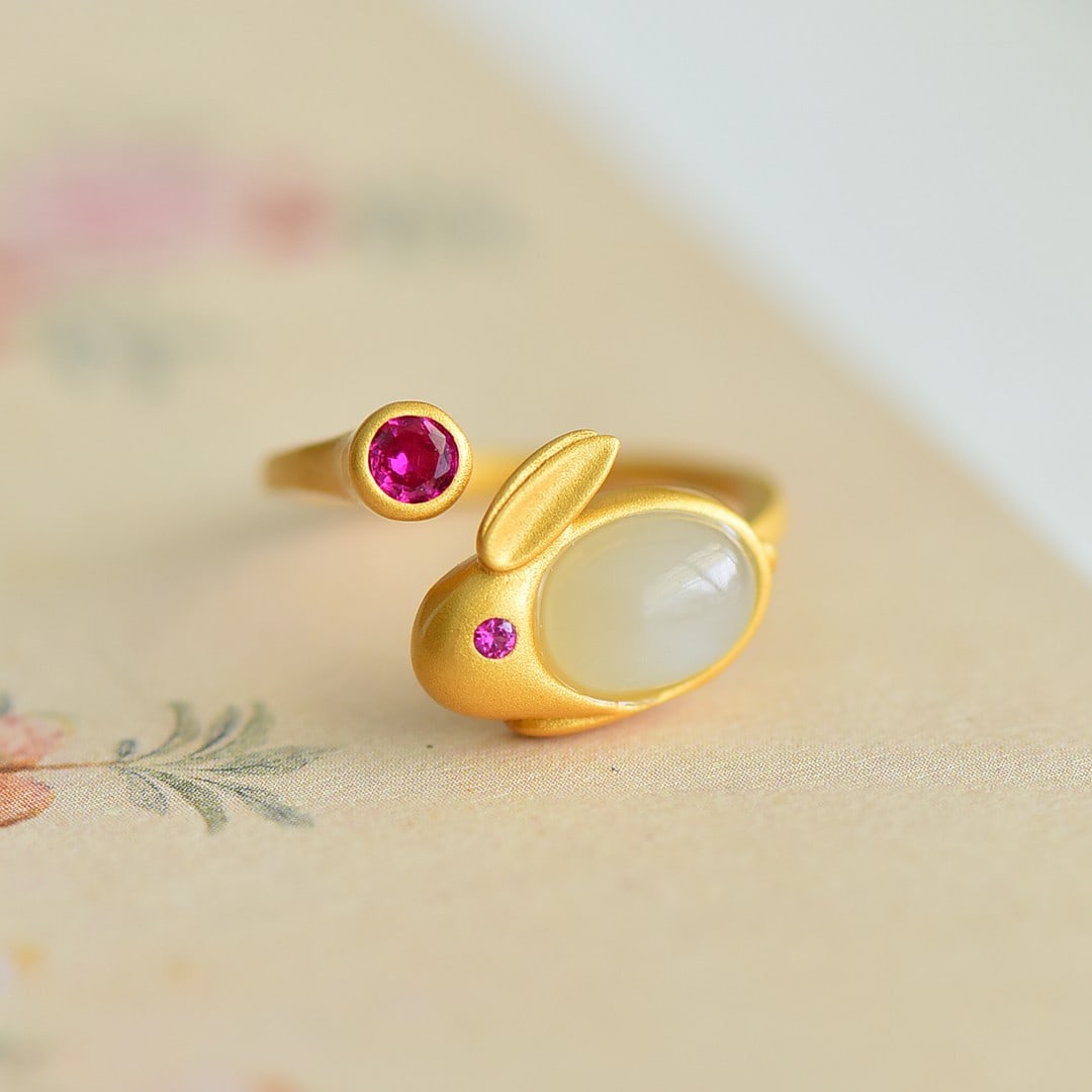 A Set of Fine Sterling Silver-Gold Plated Inlaid White Jade Jewelrys: A Set of Fine Sterling Silver-Gold Plated Inlaid White Jade Jewelrys,Size:(Pendant)0.3inx0.4in,(Ring)0.2inx0.3in,(Earrings)0.2inx0.3in,(Bracelet)0.3inx0.4in