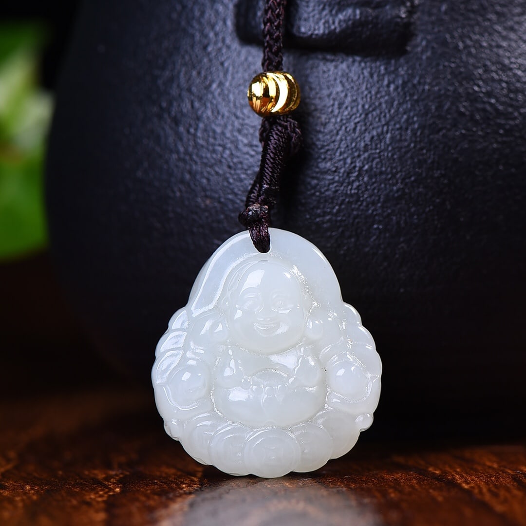 An Exquisite White Jade Buddha Statue Pendant: An Exquisite White Jade Buddha Statue Pendant,Size:0.8inx0.9in 白玉佛像挂件