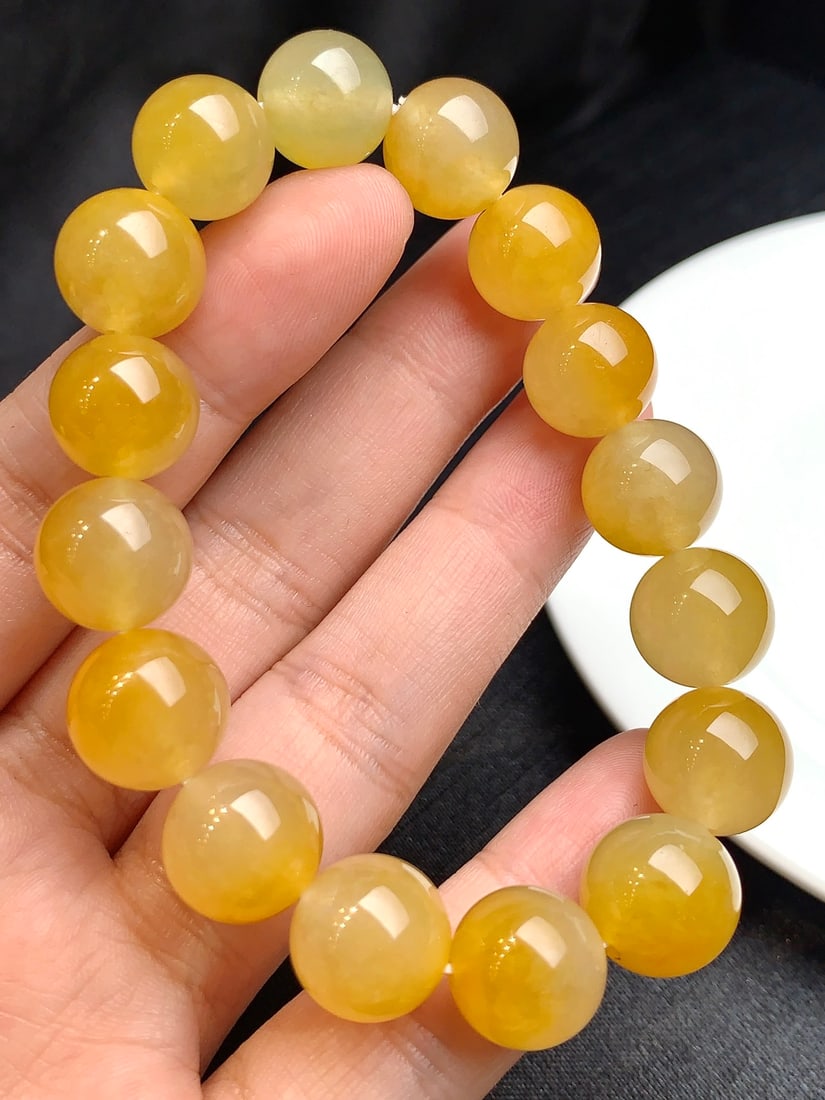 An Exquisite Jadeite Bracelets - 2