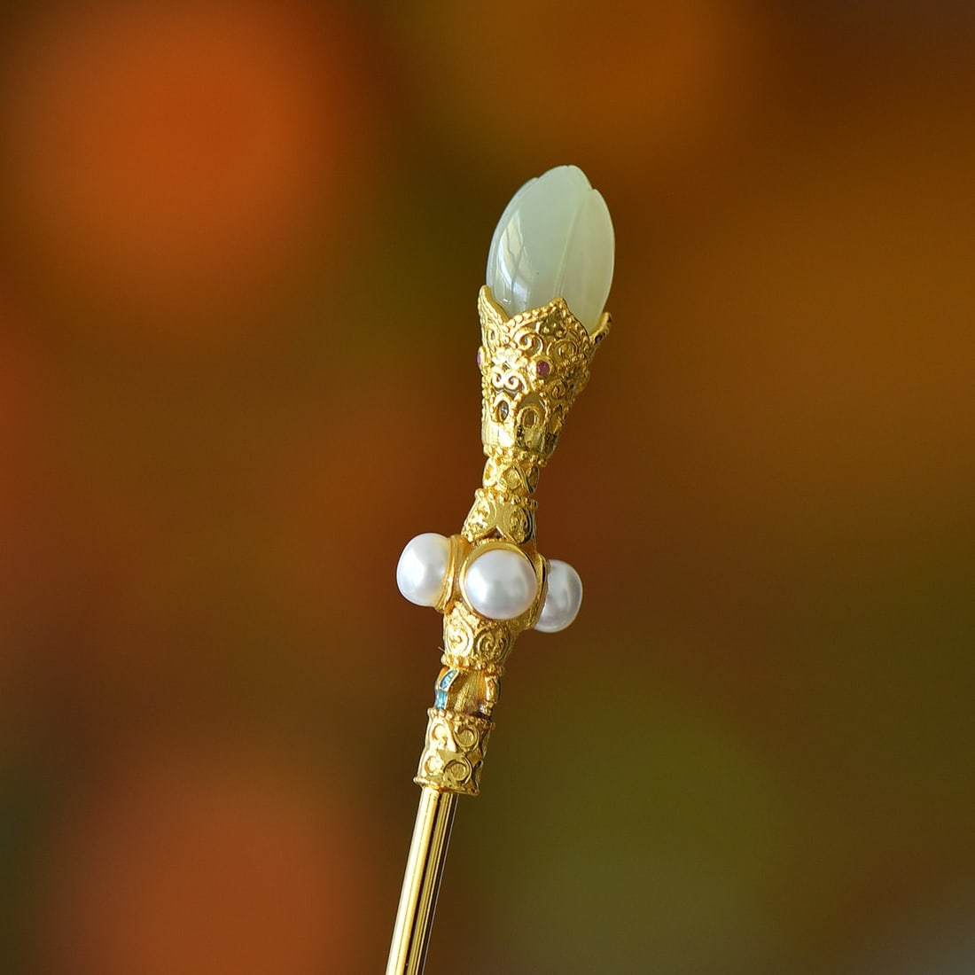 An Exquisite Sterling Silver-Gold Plated Inlaid White Jade Hairpin,Inlaid Pearl: An Exquisite Sterling Silver-Gold Plated Inlaid White Jade Hairpin,Inlaid Pearl,Size:0.4inx0.8in 纯银镀金镶白玉发簪,嵌珍珠