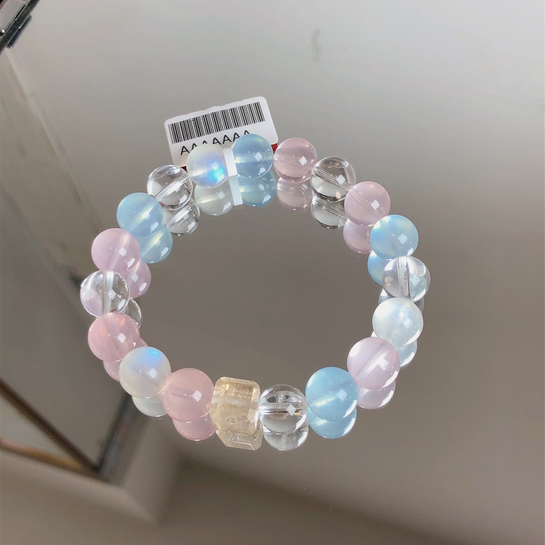 An Exquisite Crystal Bracelet - 2