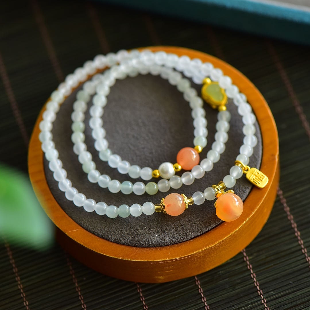 An Exquisite White Jade Bracelet - 3
