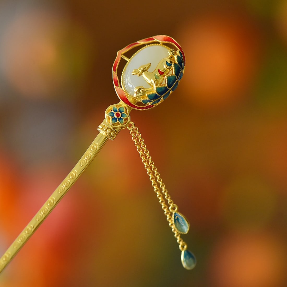 An Exquisite Sterling Silver-Gold Plated Inlaid White Jade Hairpin: An Exquisite Sterling Silver-Gold Plated Inlaid White Jade Hairpin,Size:0.5inx0.7in 纯银镀金镶白玉发簪