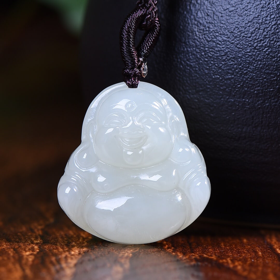 An Exquisite White Jade Statue of Maitreya Buddha Pendant: An Exquisite White Jade Statue of Maitreya Buddha Pendant,Size:0.9inx0.9in 白玉弥勒佛像挂件
