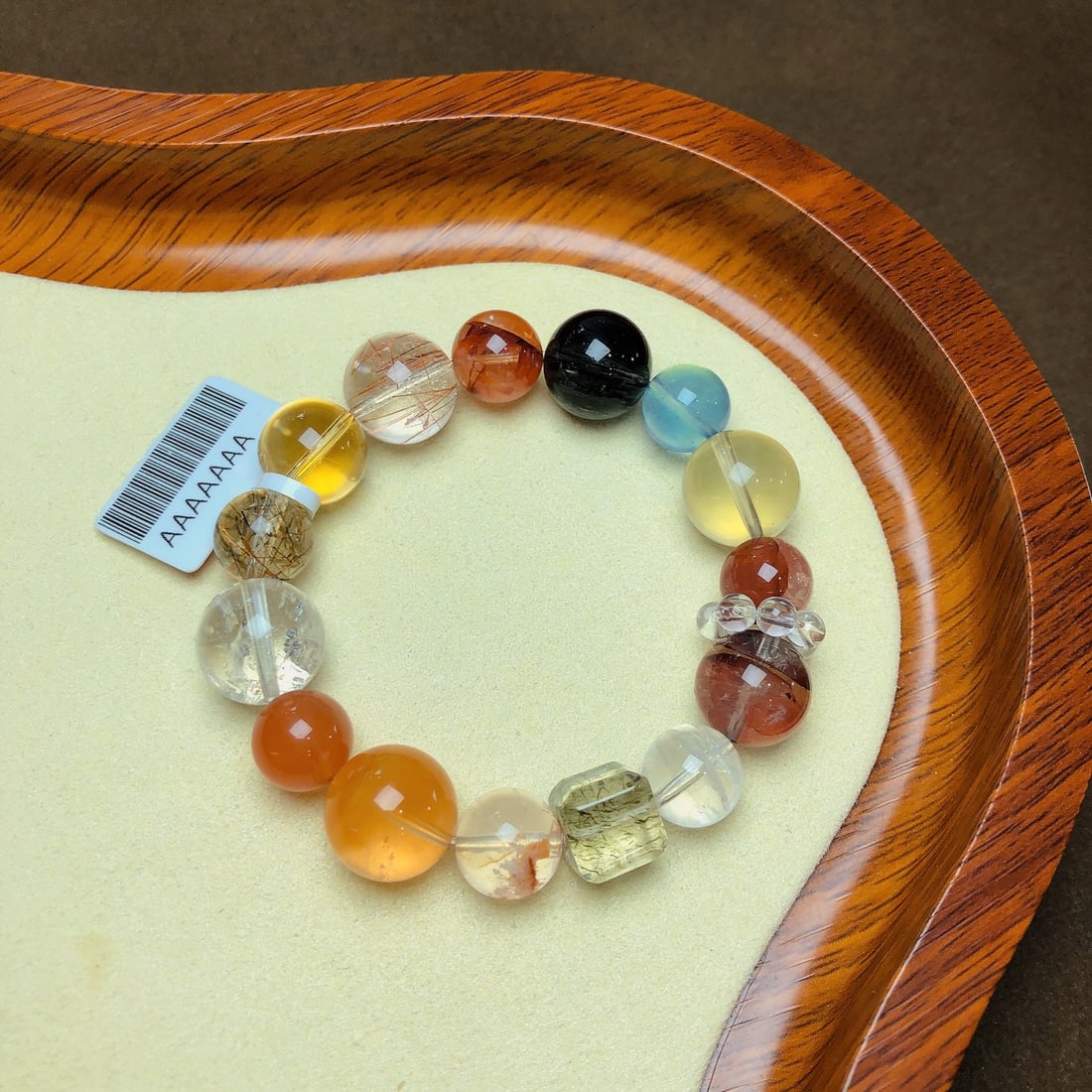 An Exquisite Crystal Bracelet: An Exquisite Crystal Bracelet,Size:0.4in,0.5in,Weight:40.7g 水晶手串