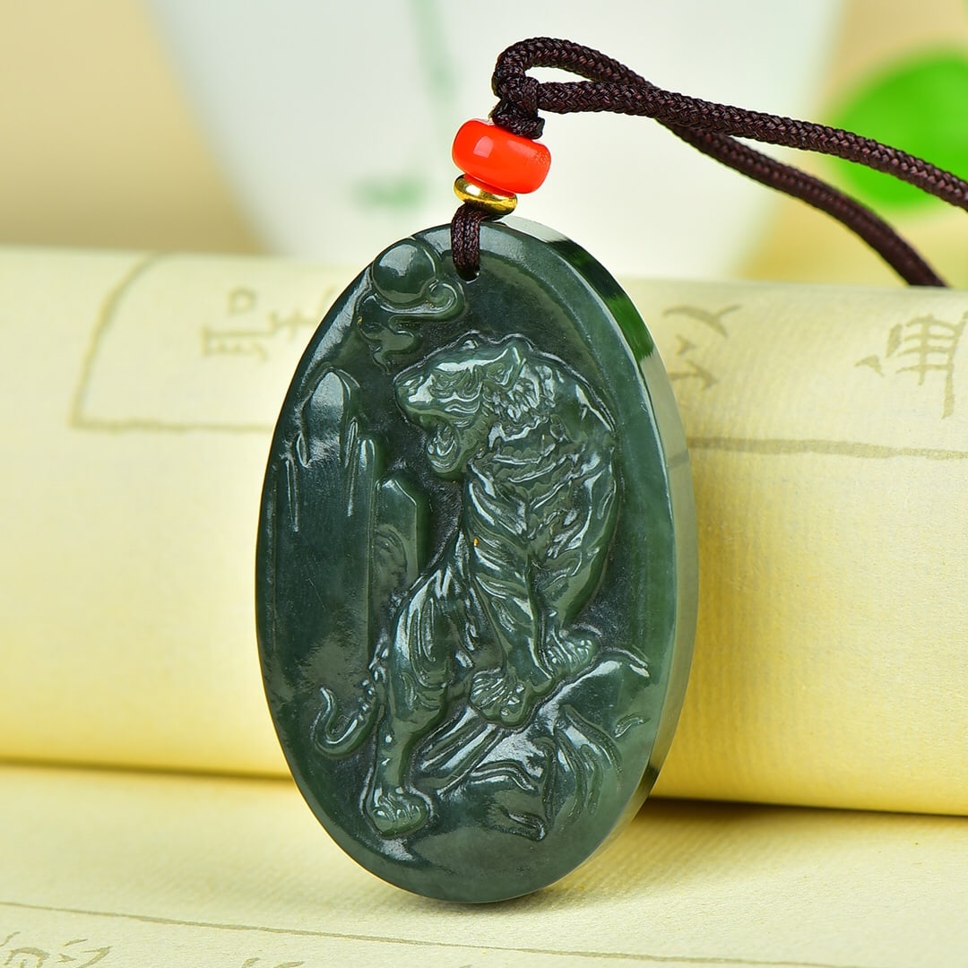 An Exquisite Jasper Tiger Pattern Pendant - 4
