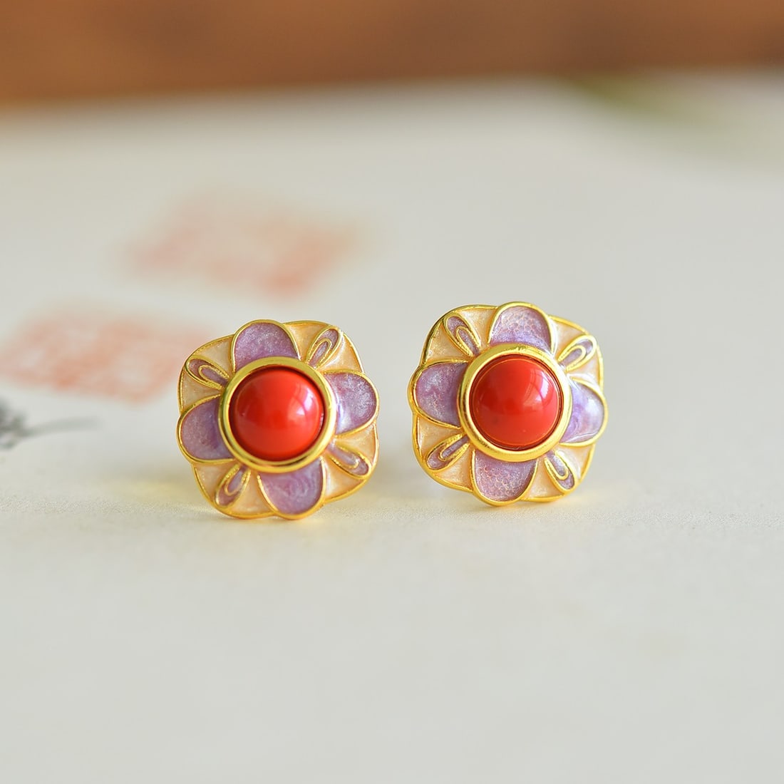 A Pair of Exquisite Sterling Silver-Gold Plated Inlaid Cinnabar Earrings: A Pair of Exquisite Sterling Silver-Gold Plated Inlaid Cinnabar Earrings,Size:0.2inx0.2in 寓意:四时吉祥 一对纯银镀金镶