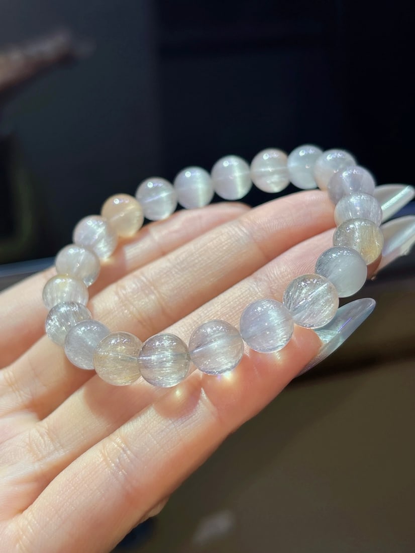 An Exquisite Crystal Bracelet - 5