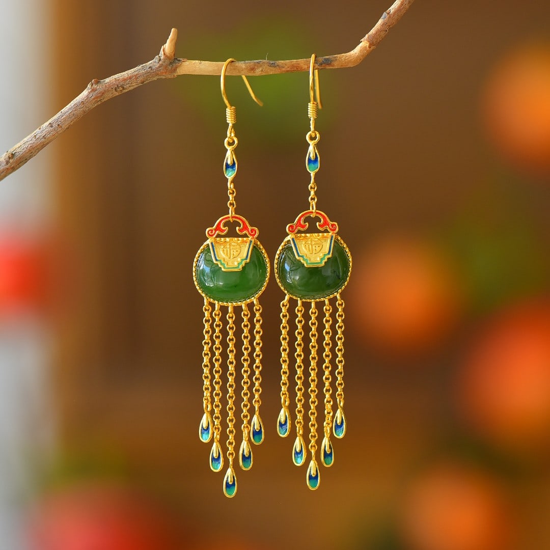 A Pair of Exquisite Sterling Silver-Gold Plated Inlaid Jasper Enamel Earrings: A Pair of Exquisite Sterling Silver-Gold Plated Inlaid Jasper Enamel Earrings 一对纯银镀金镶碧玉珐琅耳环
