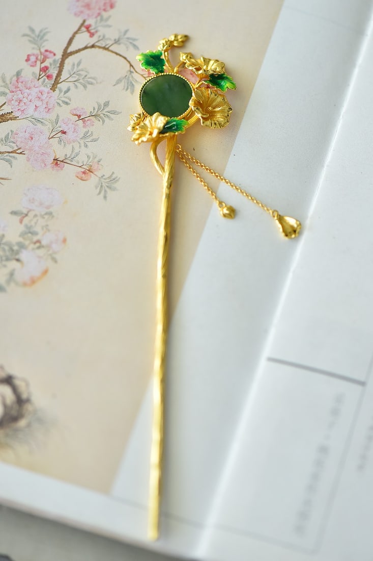 An Exquisite Sterling Silver-Gold Plated Inlaid Jasper Enamel Hairpin: An Exquisite Sterling Silver-Gold Plated Inlaid Jasper Enamel Hairpin 纯银镀金镶碧玉珐琅发簪
