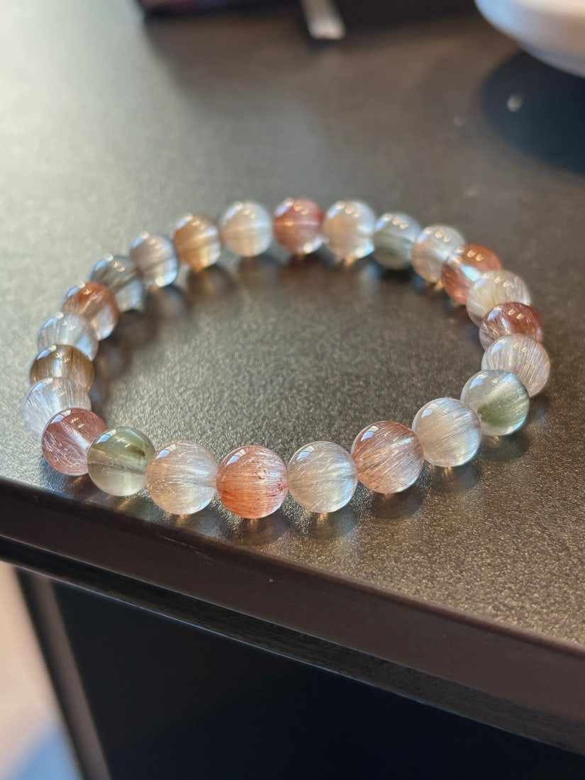 An Exquisite Crystal Bracelet - 5