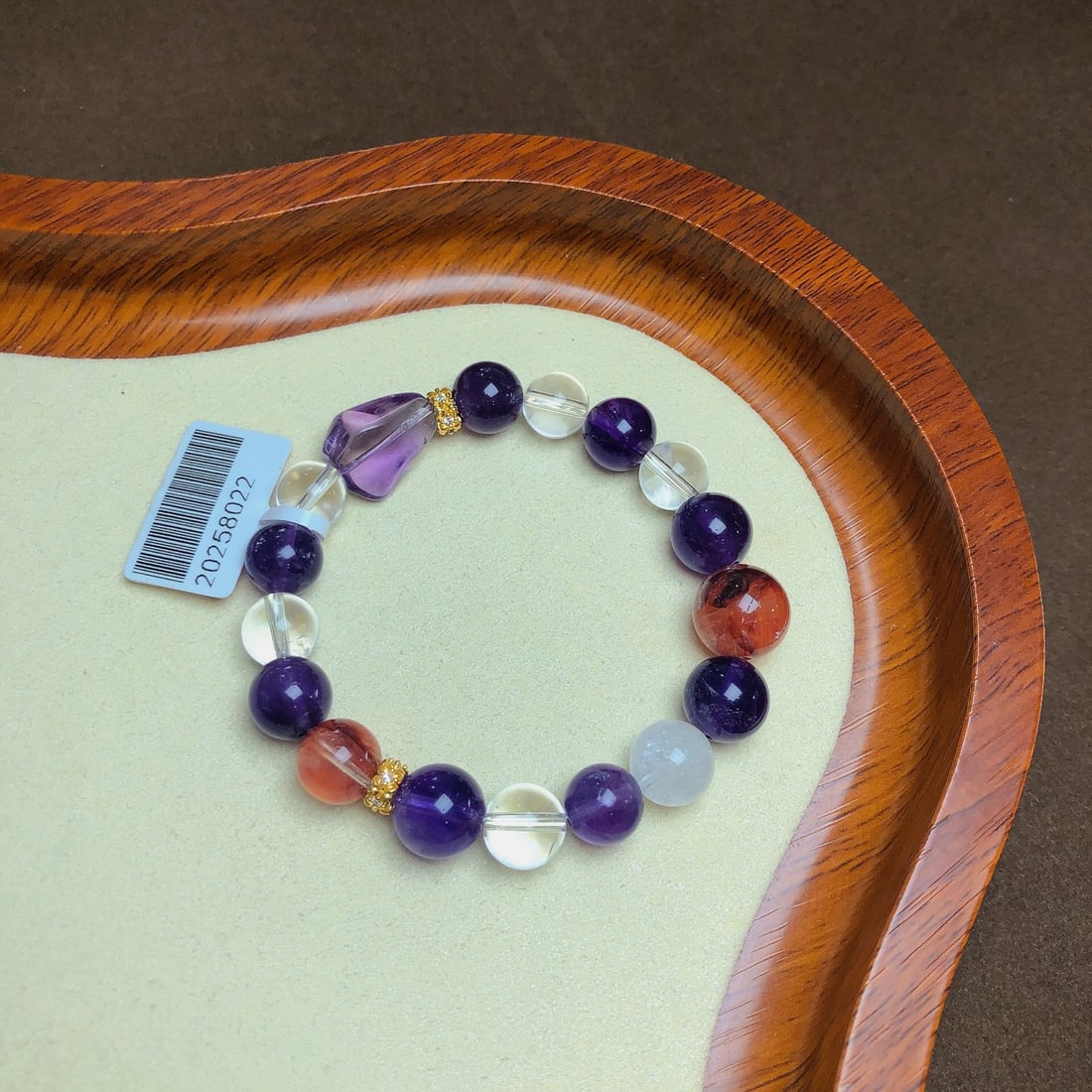 An Exquisite Crystal Bracelet: An Exquisite Crystal Bracelet,Size:0.5in,0.4inx0.4in,Weight:38.4g 水晶手串