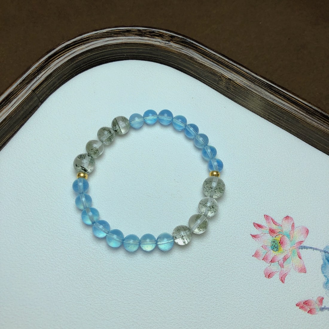 An Exquisite Crystal Bracelet: An Exquisite Crystal Bracelet,Size:0.3in,Weight:12.8g 水晶手串