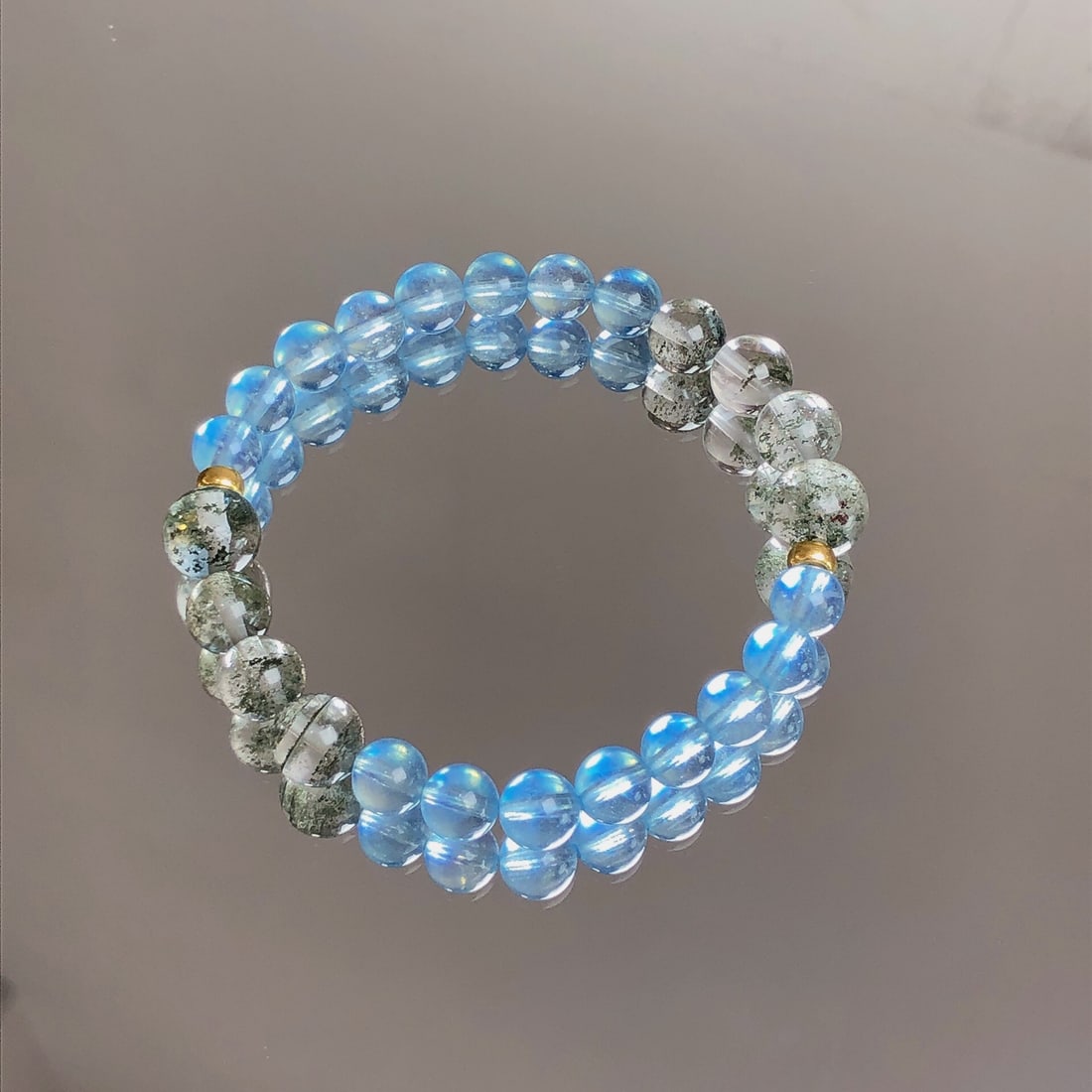 An Exquisite Crystal Bracelet - 2