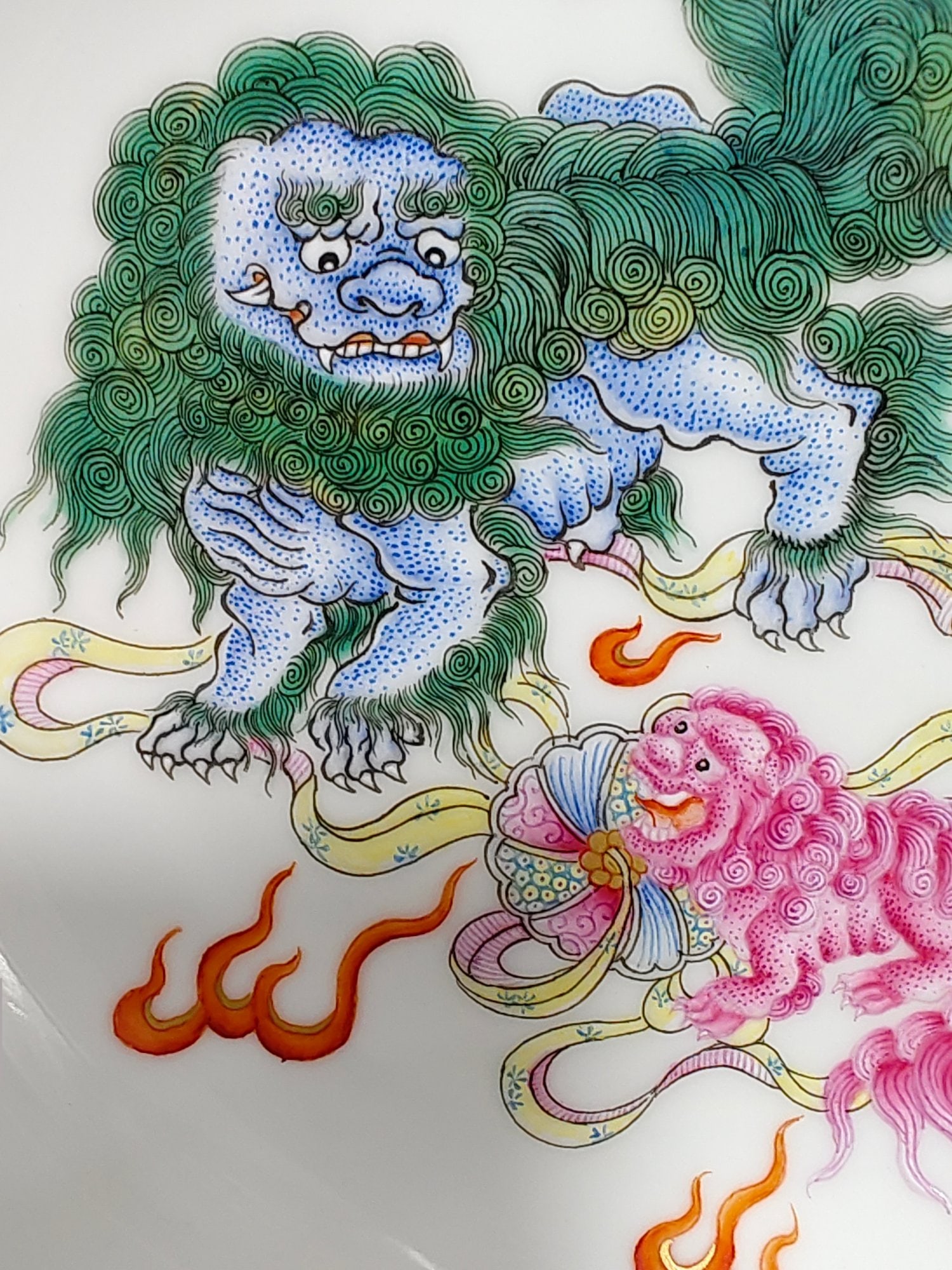 An Exquisite Enamel Lion Pattern Plate - 2